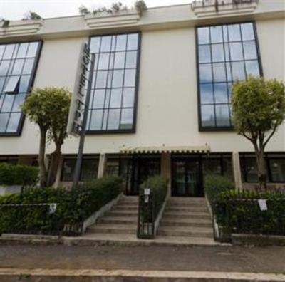 фото отеля Hotel & Residence Torre Di Pratolungo Rome