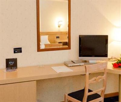 фото отеля Hotel & Residence Torre Di Pratolungo Rome