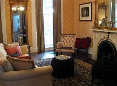 фото отеля Linden Row Inn