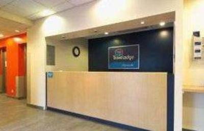 фото отеля Travelodge Plymouth