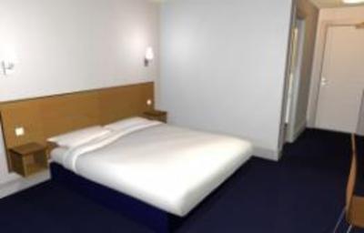 фото отеля Travelodge Plymouth