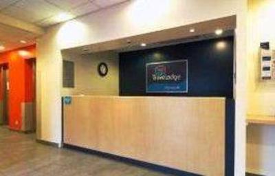 фото отеля Travelodge Plymouth