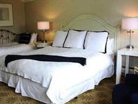 Lamp Lighter Inn & Sunset House Suites