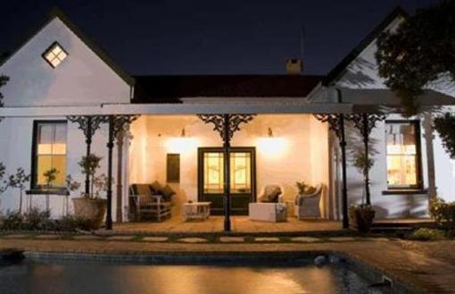 фото отеля Chameleon Lodge Strand