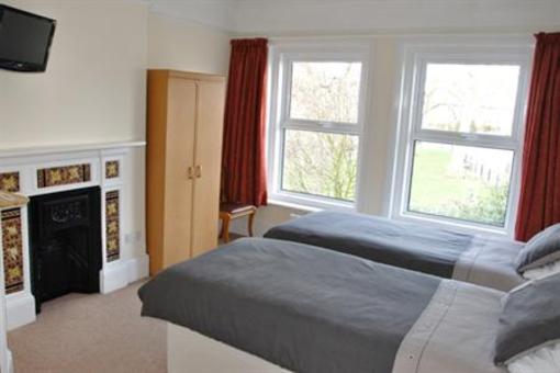фото отеля A & B Guest House Cambridge