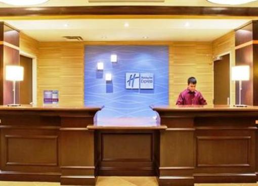 фото отеля Holiday Inn Express & Suites Rome-East