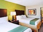 фото отеля Holiday Inn Express & Suites Rome-East