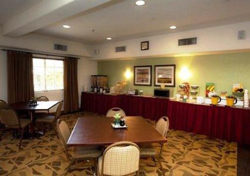 фото отеля Quality Inn & Suites at Talavi