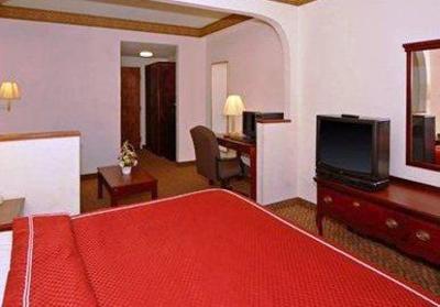 фото отеля Comfort Suites Tallahassee