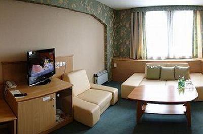 фото отеля Witek Hotel & Conference Centre Modlnica