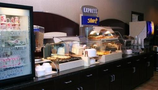 фото отеля Holiday Inn Express Arkadephia Caddo Valley