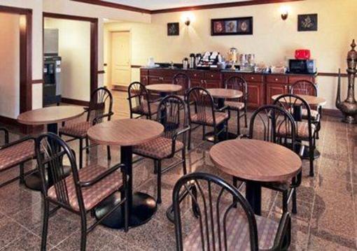 фото отеля Econo Lodge At Six Flags