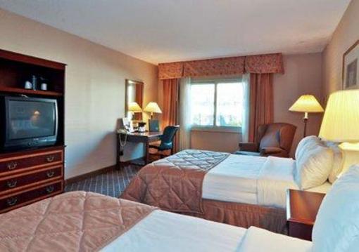фото отеля Clarion Hotel Detroit Metro Airport