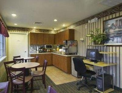 фото отеля Howard Johnson Express Grand Prairie