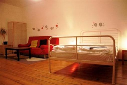 фото отеля Lette'm Sleep Hostel Berlin