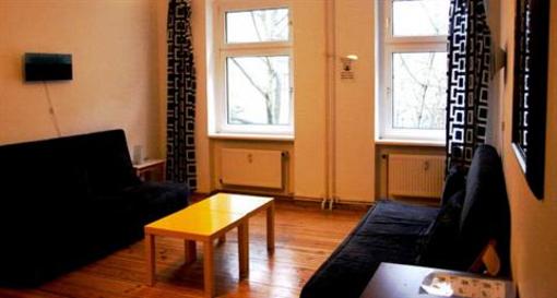 фото отеля Lette'm Sleep Hostel Berlin