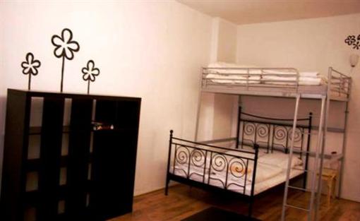 фото отеля Lette'm Sleep Hostel Berlin