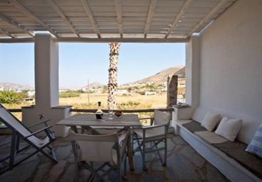 фото отеля Paros Apartments