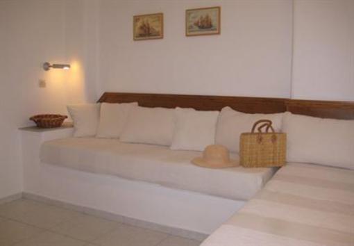 фото отеля Paros Apartments