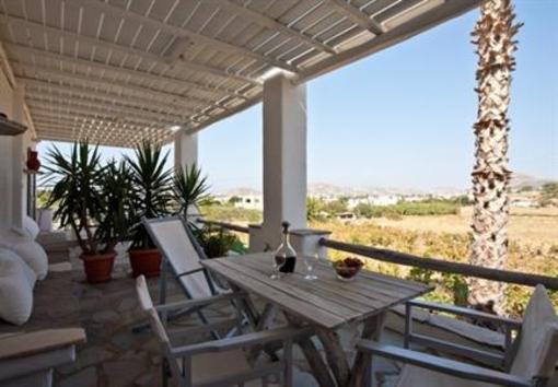 фото отеля Paros Apartments