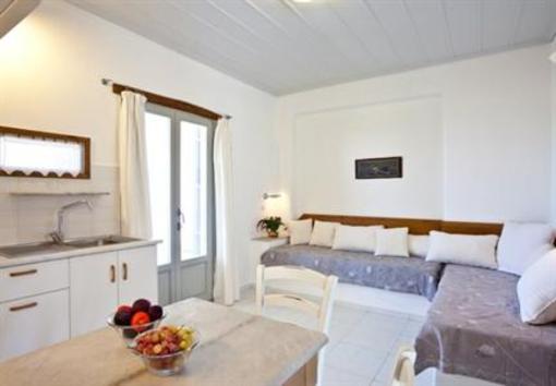 фото отеля Paros Apartments