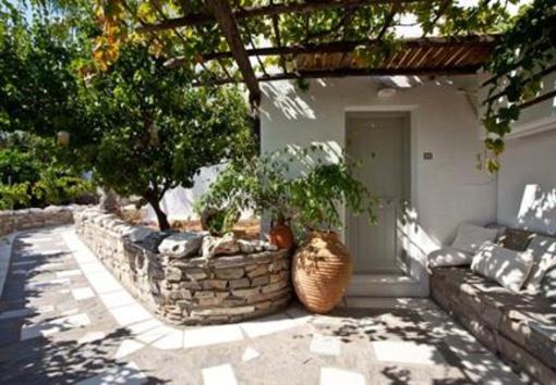 фото отеля Paros Apartments