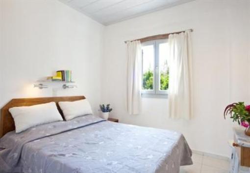 фото отеля Paros Apartments