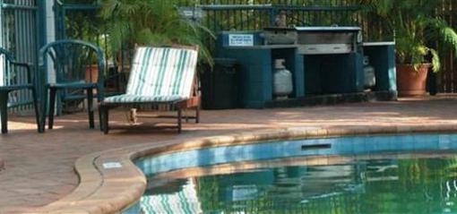 фото отеля Coconut Grove Holiday Apartments