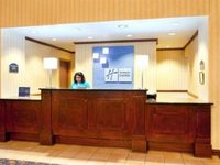 Holiday Inn Express Hotel & Suites Milwaukee Airport
