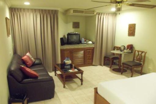 фото отеля The Copa Guesthouse Pattaya