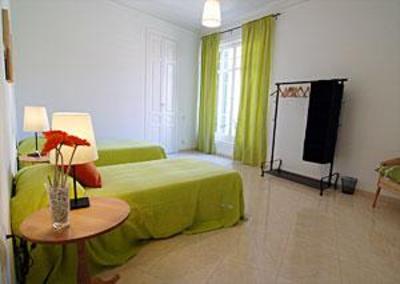 фото отеля Ally’s Guest House III Barcelona