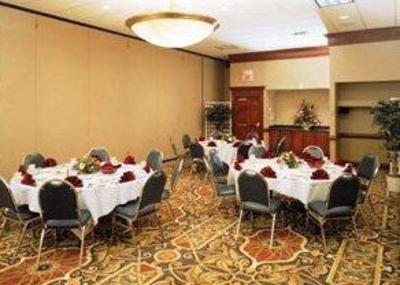фото отеля University Plaza Hotel and Conference Center