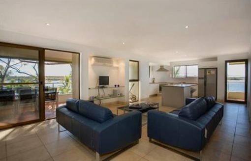 фото отеля Munna Beach Apartments