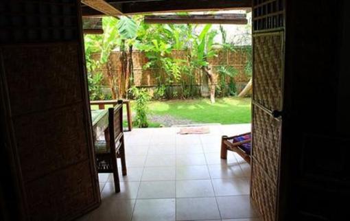 фото отеля Alumbung Tropical Living