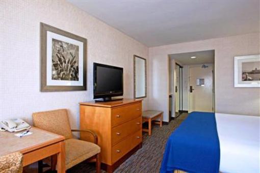 фото отеля Holiday Inn Express Newport Beach
