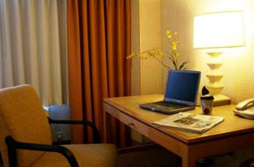 фото отеля Holiday Inn Express Newport Beach