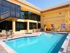 фото отеля Holiday Inn Express Newport Beach