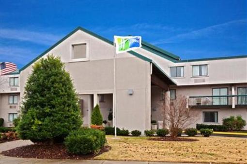 фото отеля Holiday Inn Express Nashville Airport