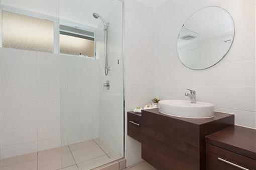 фото отеля Saks on Hastings Holiday Apartments Noosa