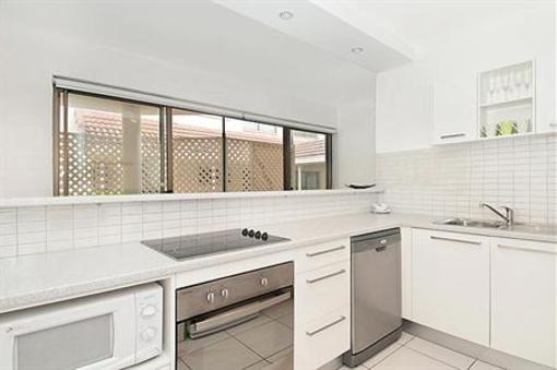 фото отеля Saks on Hastings Holiday Apartments Noosa