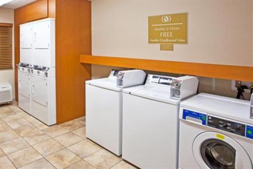фото отеля Candlewood Suites East Merril Road