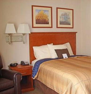 фото отеля Candlewood Suites East Merril Road