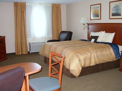 фото отеля Candlewood Suites East Merril Road