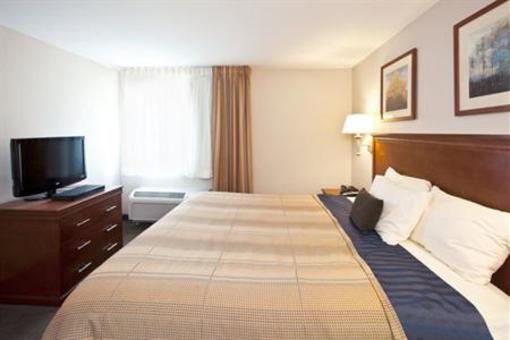 фото отеля Candlewood Suites East Merril Road