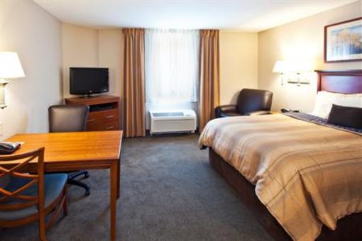 фото отеля Candlewood Suites East Merril Road