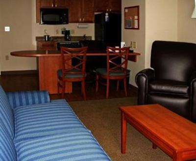 фото отеля Candlewood Suites East Merril Road