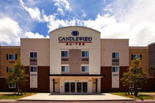 фото отеля Candlewood Suites East Merril Road