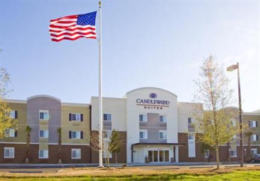 фото отеля Candlewood Suites East Merril Road