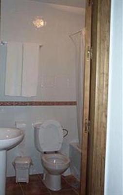 фото отеля Hostal El Yunque Conil de la Frontera