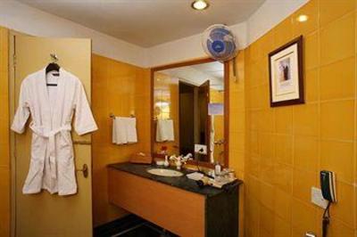 фото отеля IndiSmart Hotel